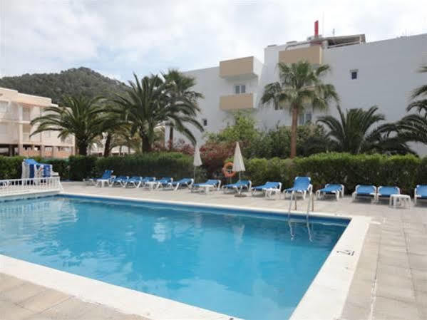 Apartamentos Ses Veles Cala Llonga  Zewnętrze zdjęcie